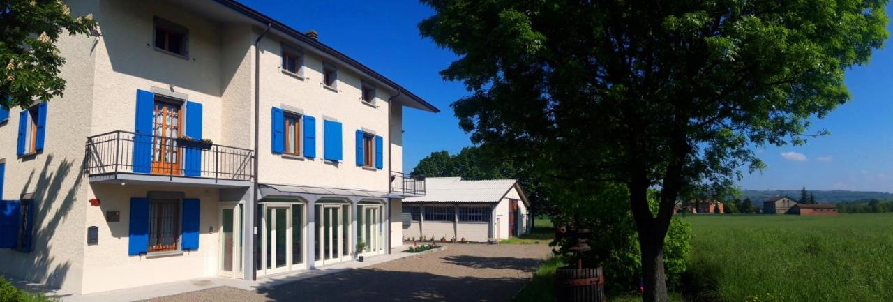 B&B Des Artistes Borzano Ngoại thất bức ảnh