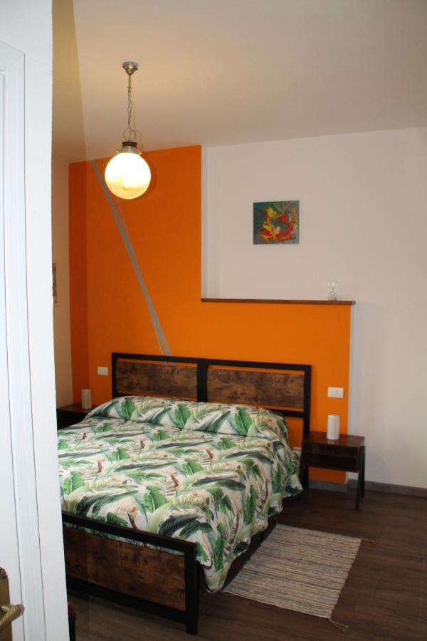 B&B Des Artistes Borzano Ngoại thất bức ảnh