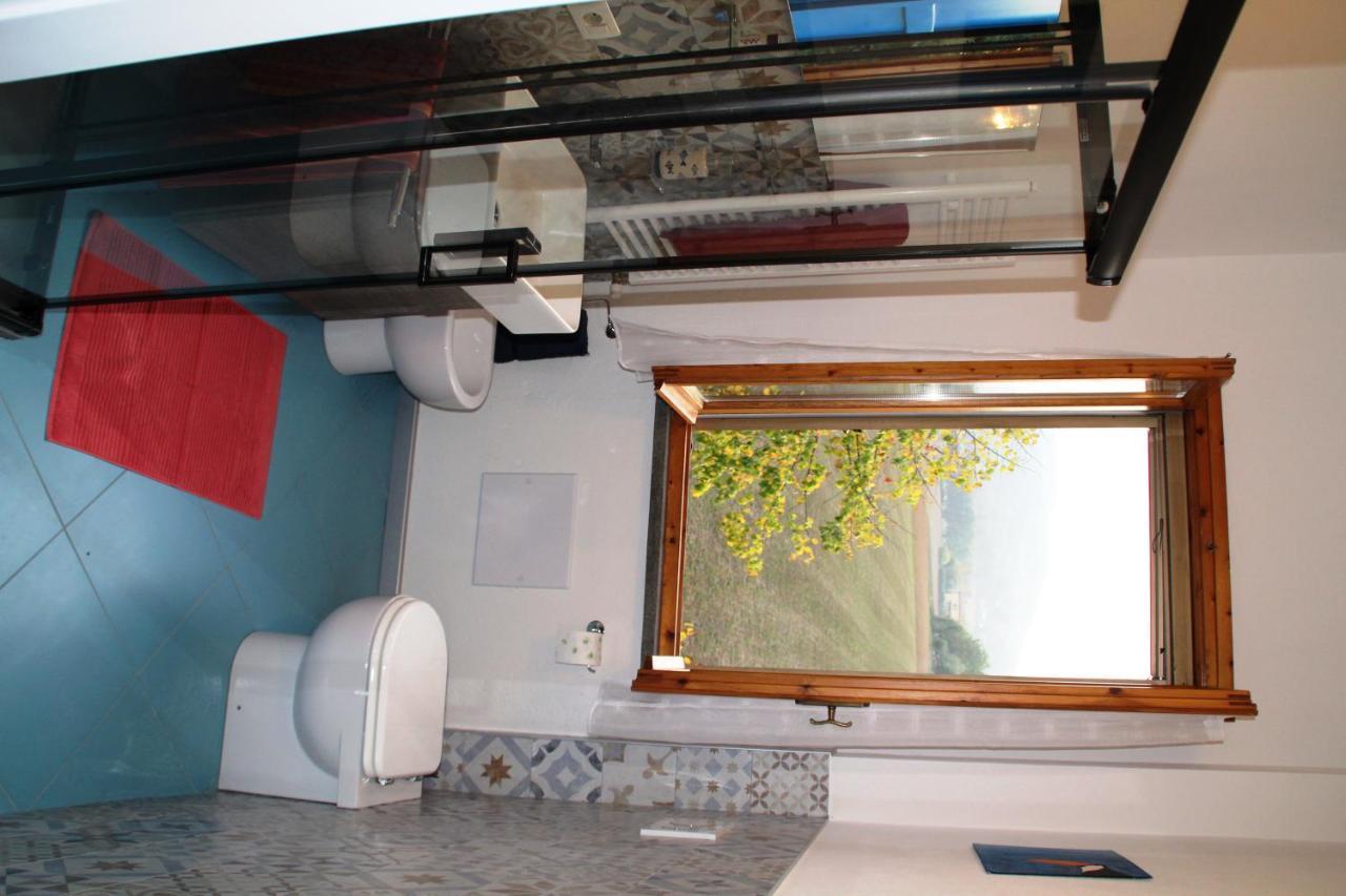 B&B Des Artistes Borzano Ngoại thất bức ảnh